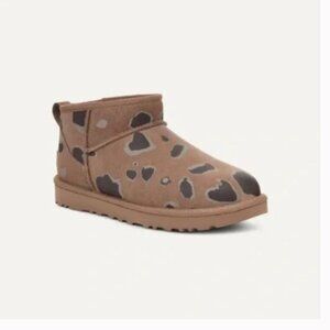 UGG Classic Chic Ultra Mini Boots in Brown